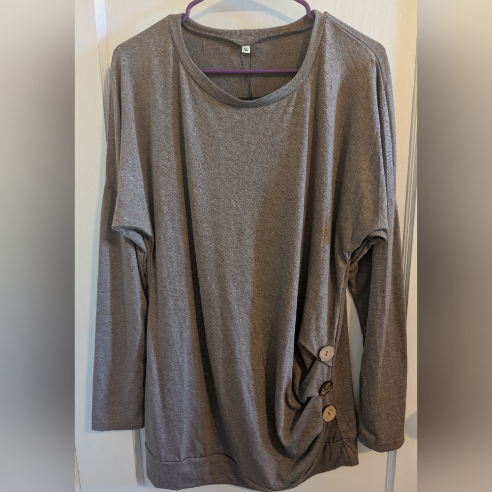 NWT Molerani Women's Long Sleeve Top